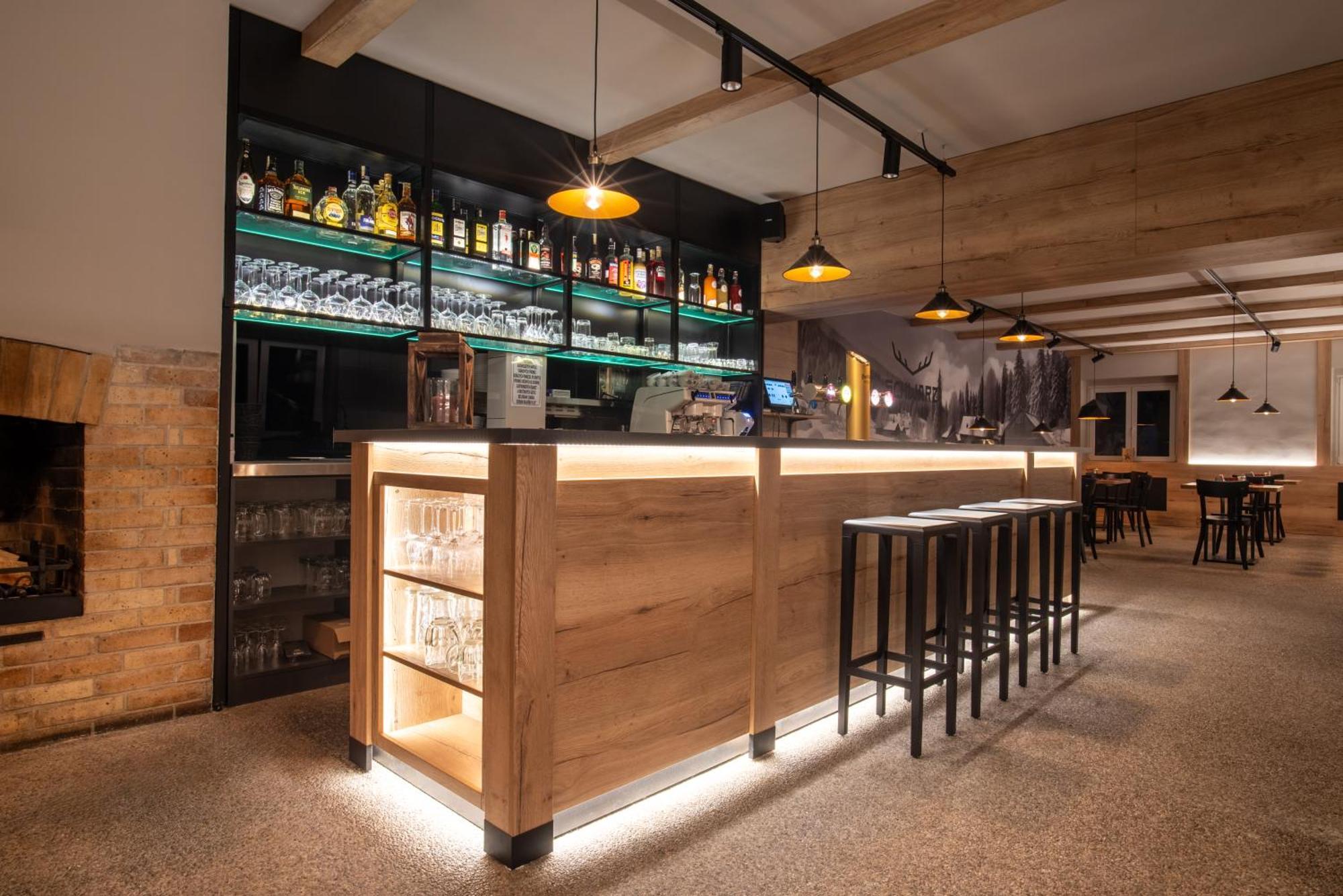 Hotel Schwarz Nove Hamry Bagian luar foto